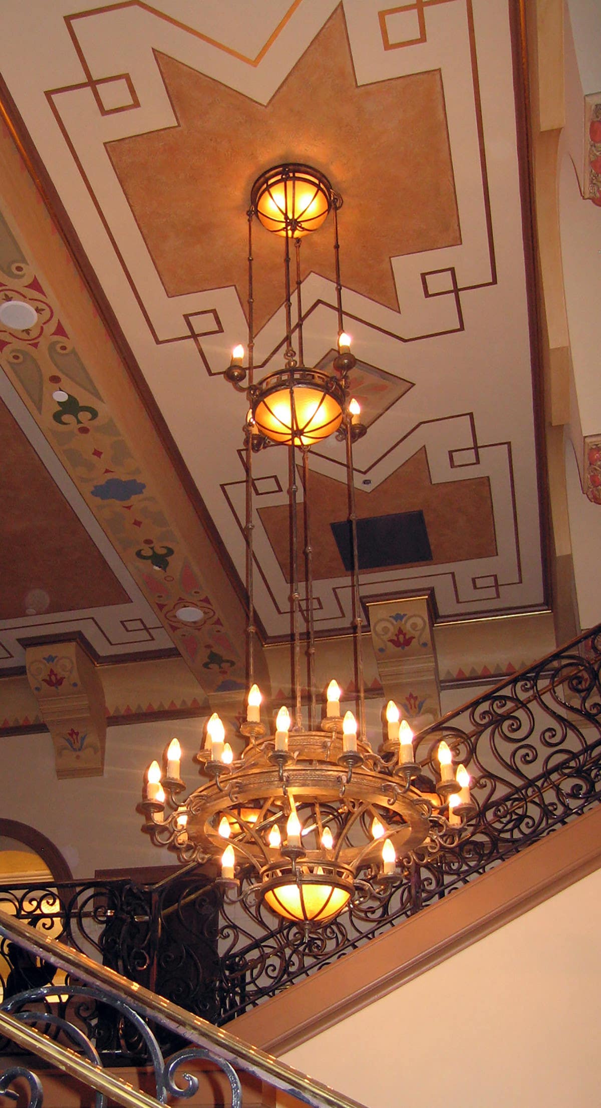 steven-handelman-granada-3-tier-chandelier.jpg