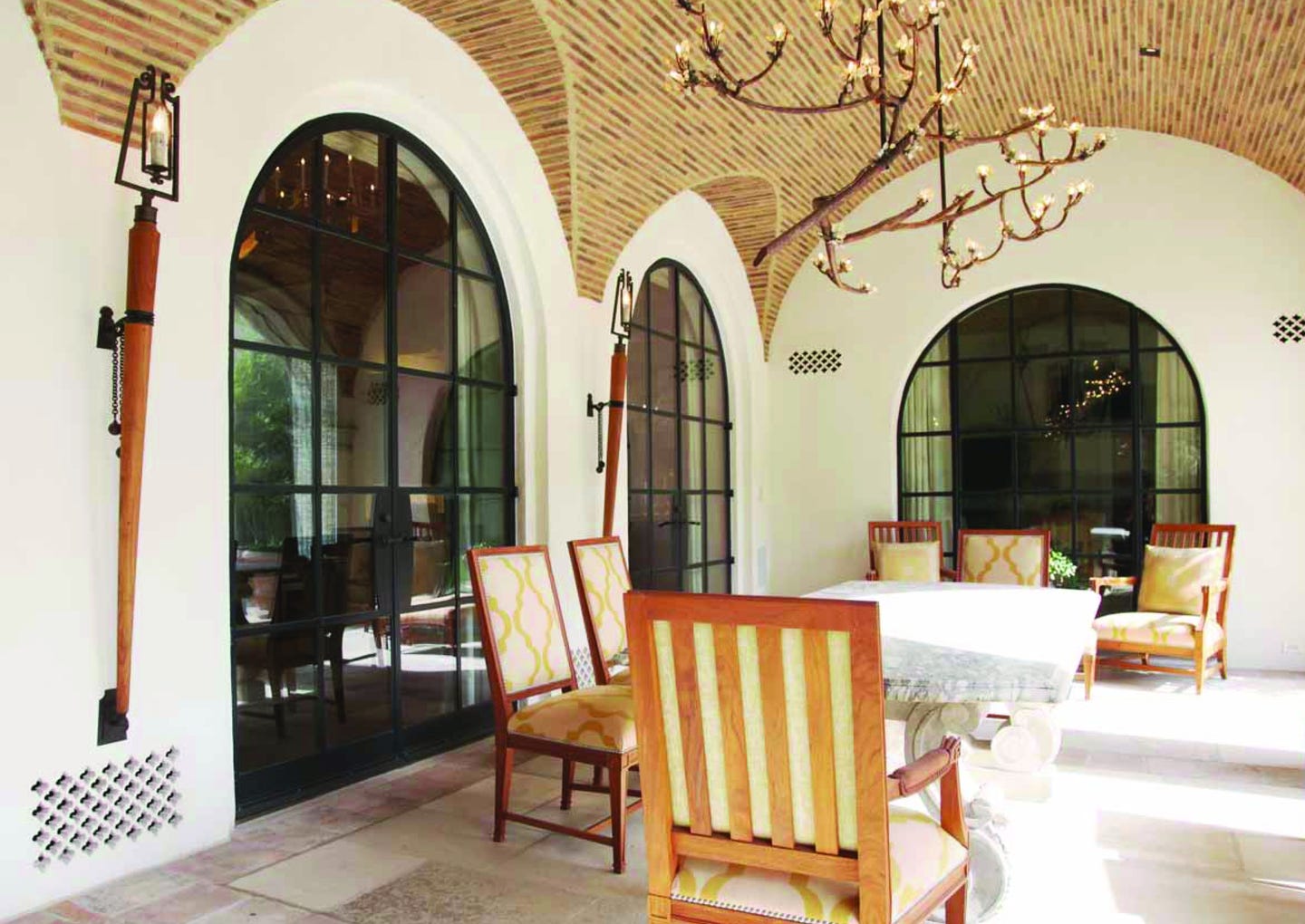 crittall-windows-brochure_page_15_image_0001.jpg