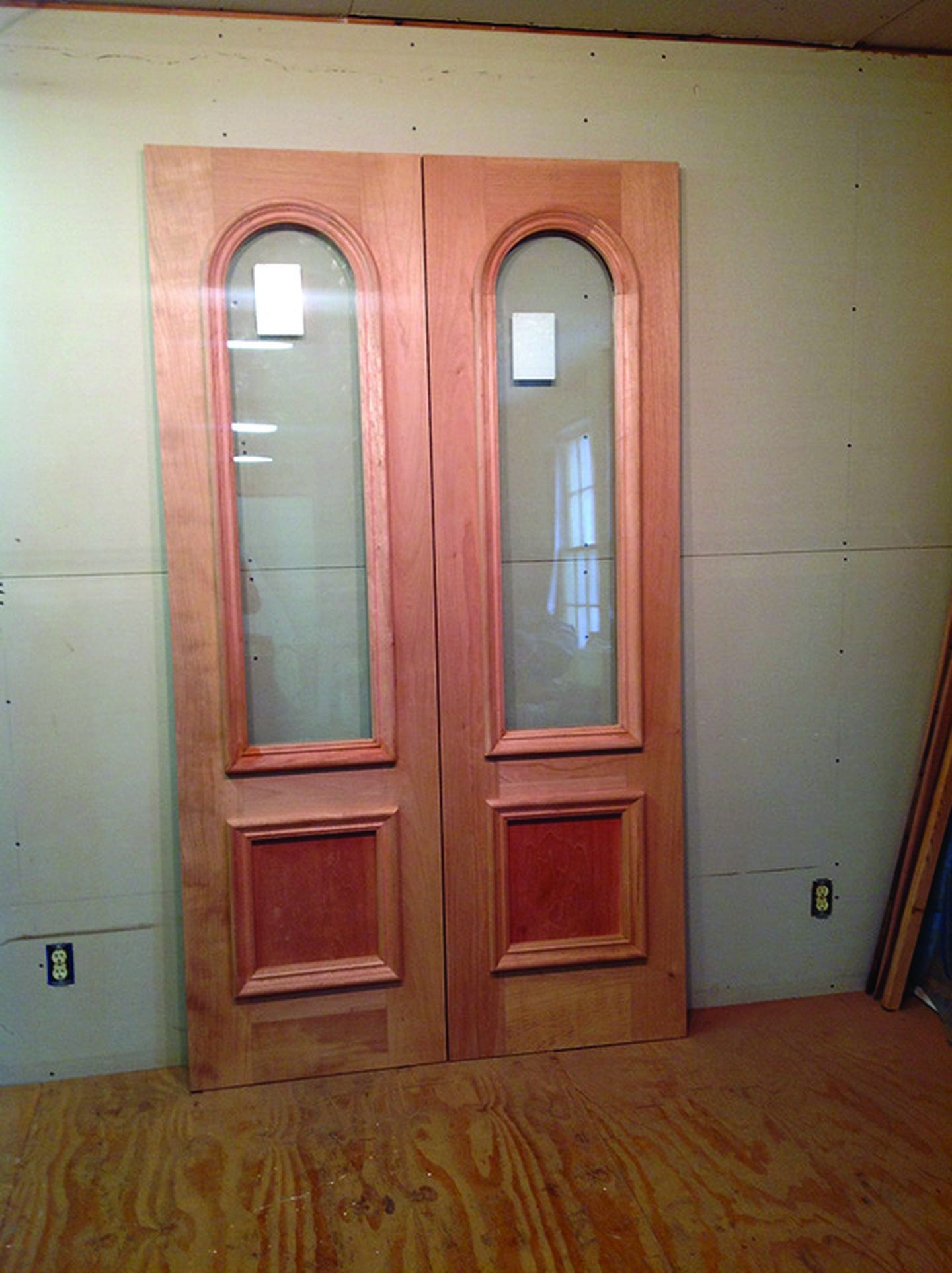 jim-illingworth-entryway-inner-arch-top-double-doors.jpg