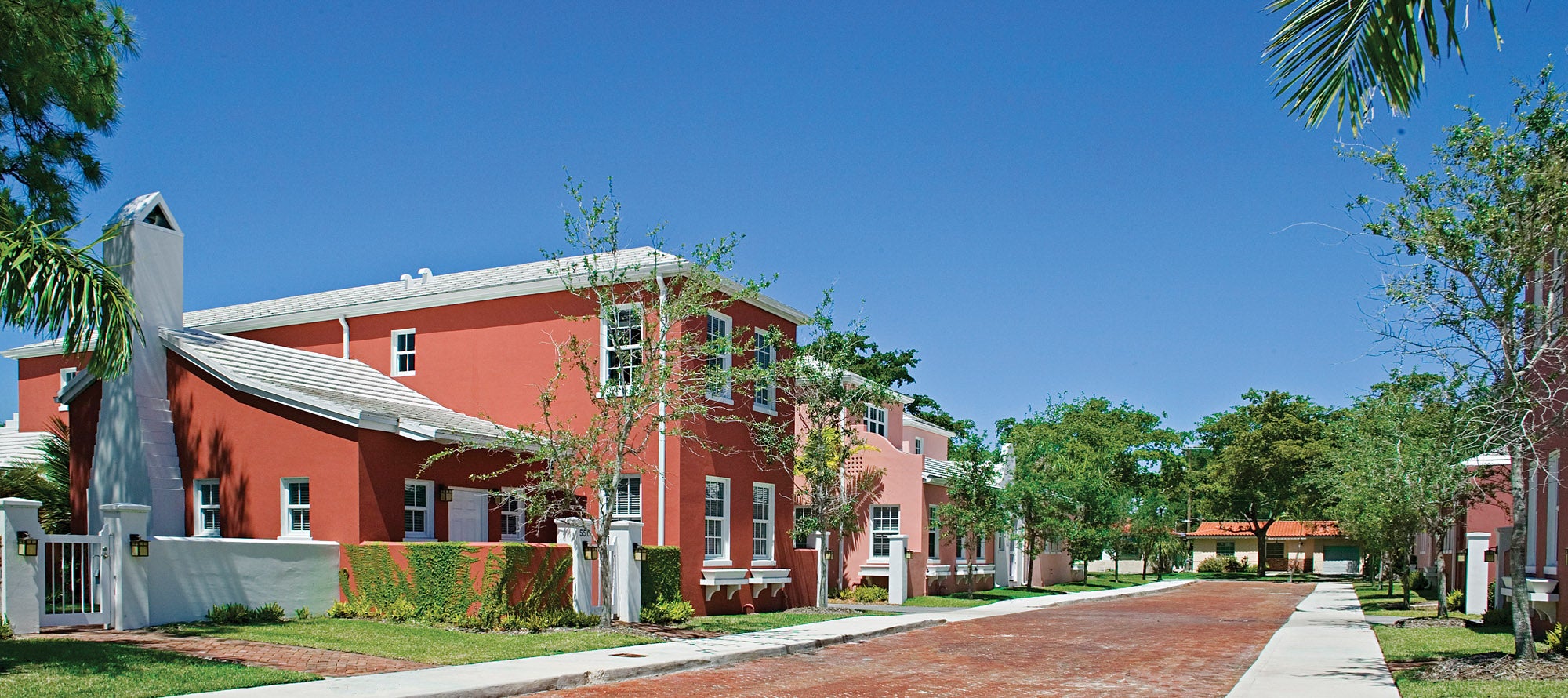 bermuda-village-1-coral-gables-fl_courtesy-of-dpz.jpg