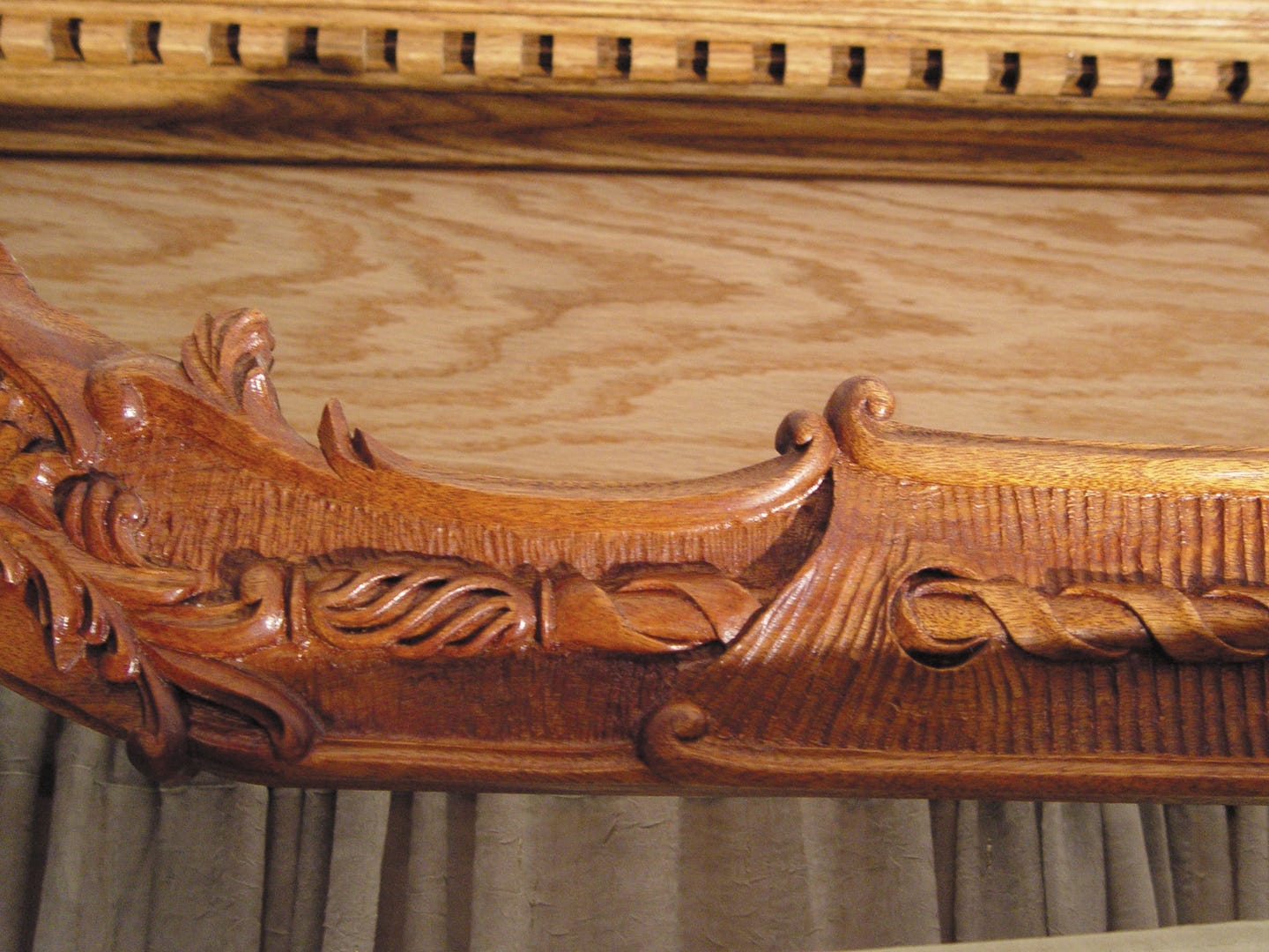 khechoyan-cornice.jpg