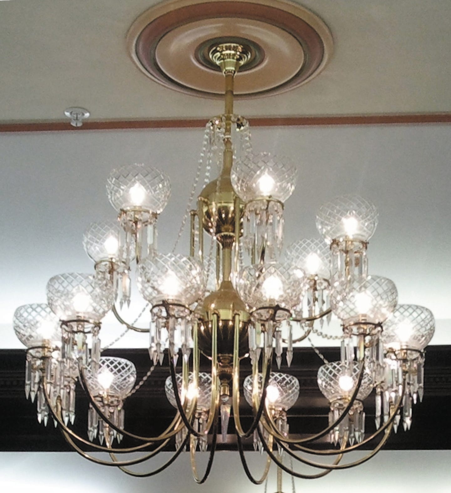 st-louis-antique-lighting-drury-inn.jpg