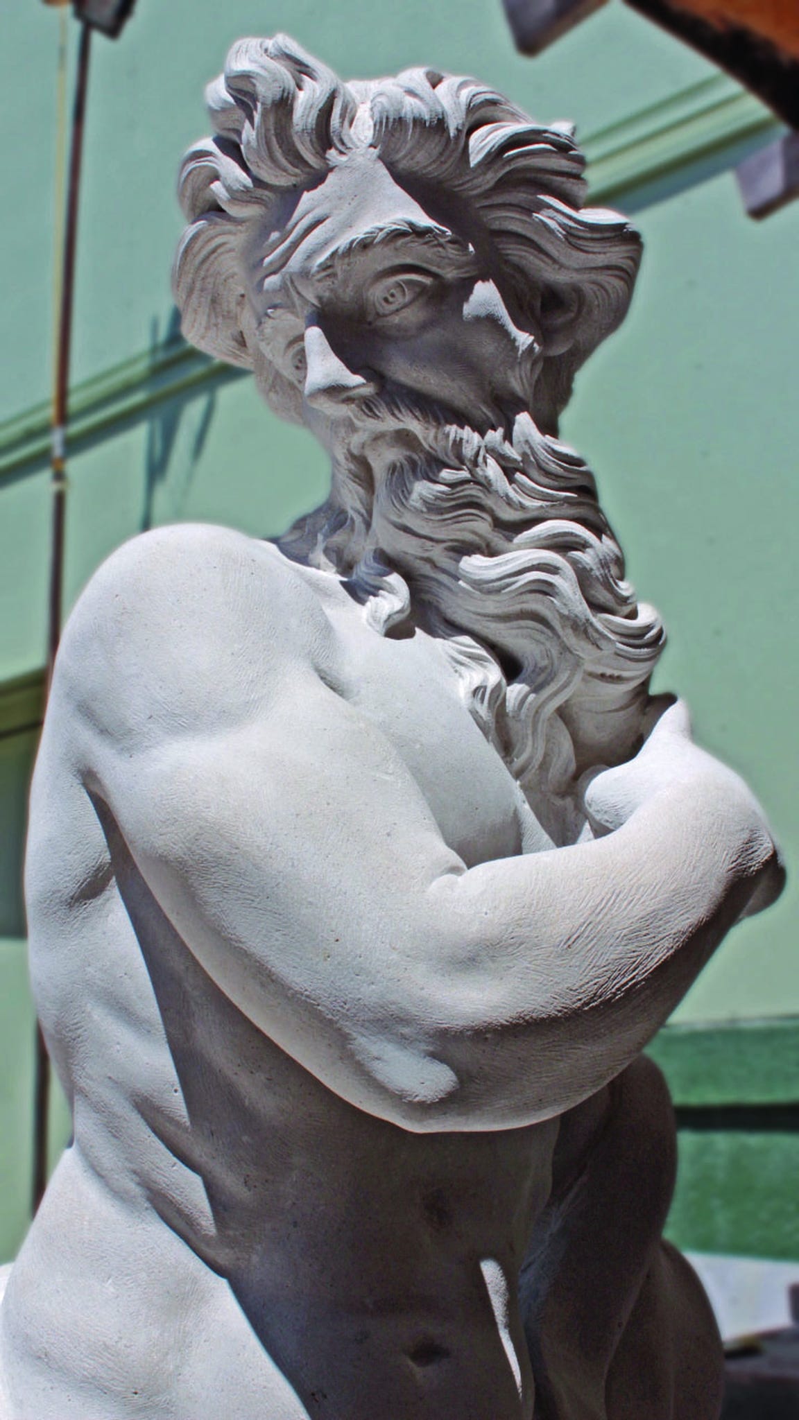 hunt-stone-carbing-neptune02.jpg