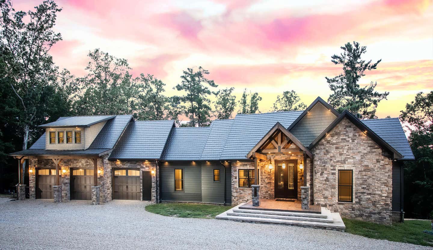 honest-abe-log-homes-teslia-facade.jpg