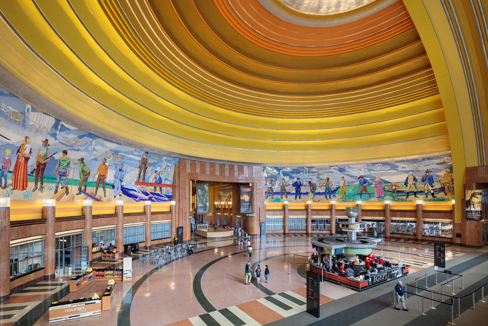cincinnati_union_terminal_6_rotunda.jpg