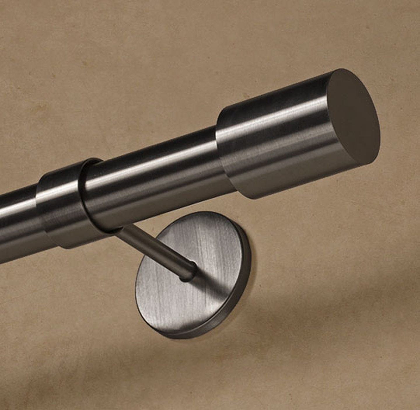 gaby-stainless_fn109-114.jpg