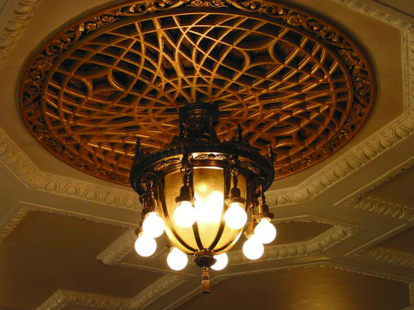 grand-light-img_6095.jpg