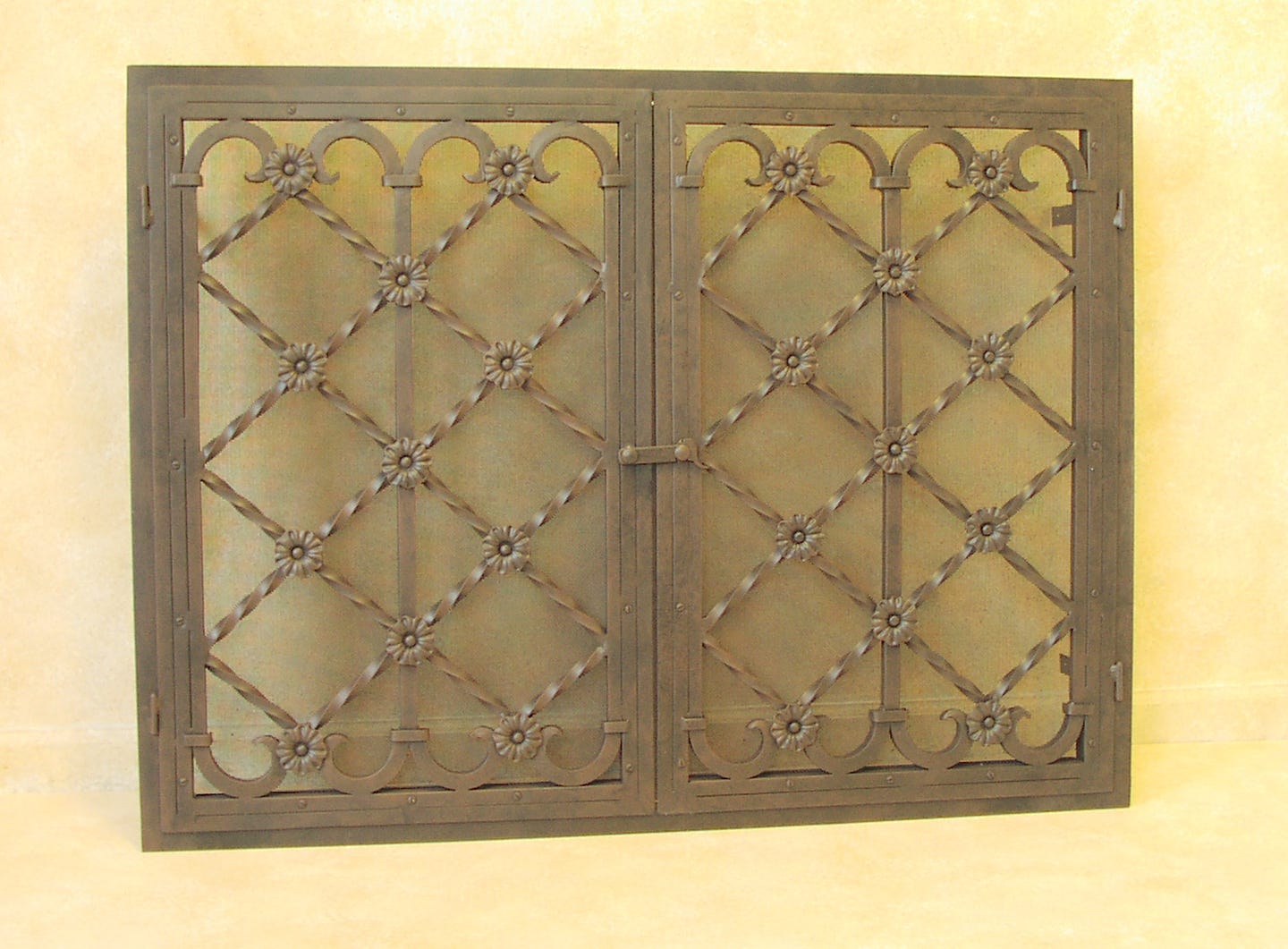 steven-handelman_laurel-firescreen.jpg