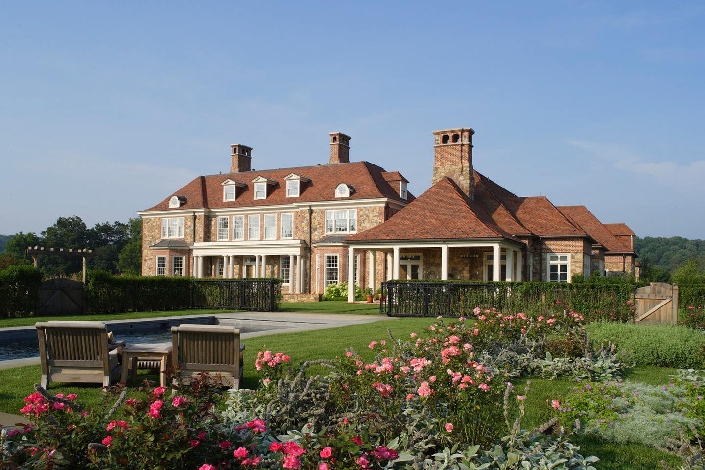8-northern-roof-tiles-english-handmade-shingle-tiles-on-residence-in-pennsylvania.jpg