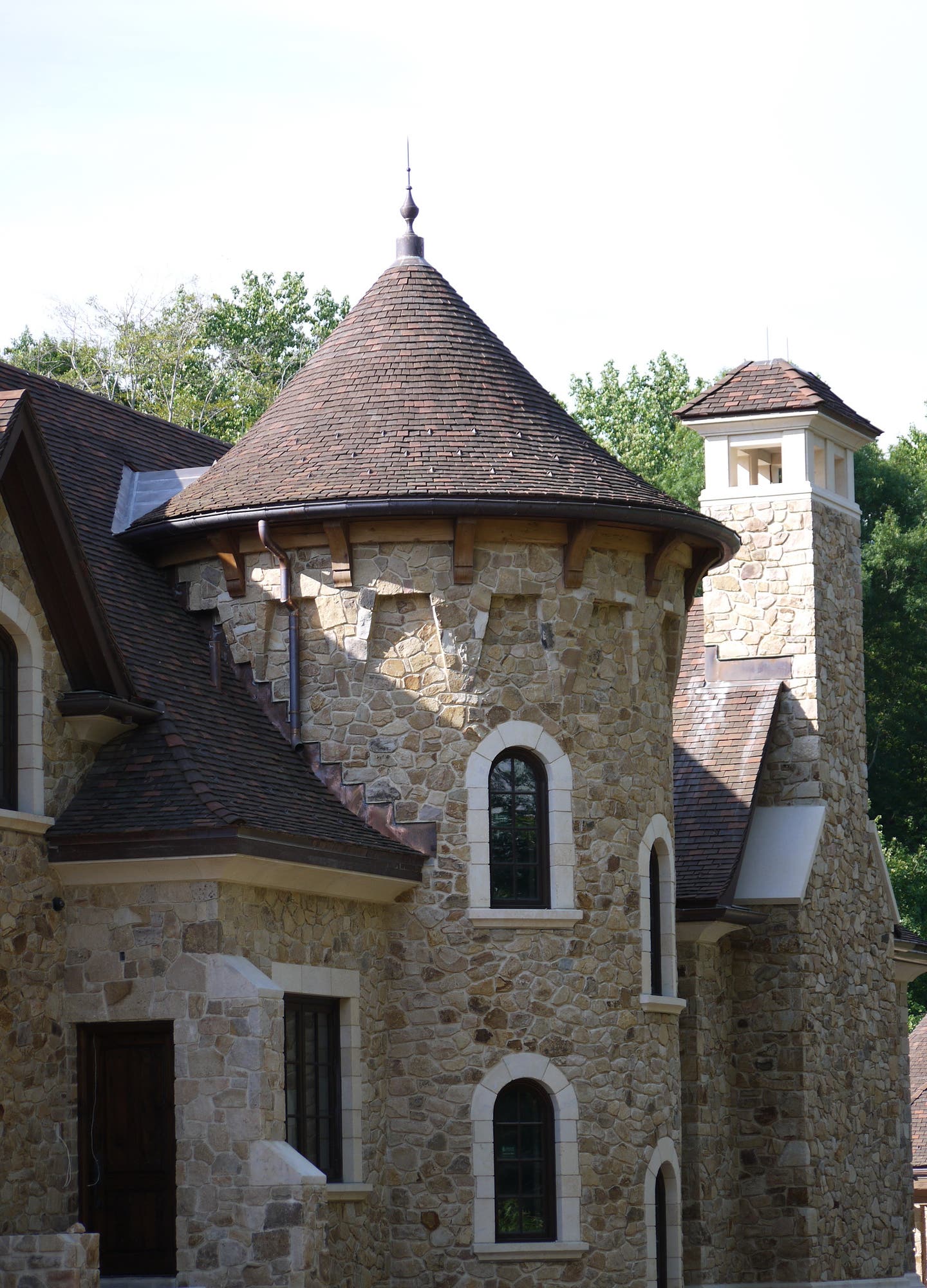 12a-northern-roof-tiles-custom-english-shingle-tiles-made-for-turrets.jpg