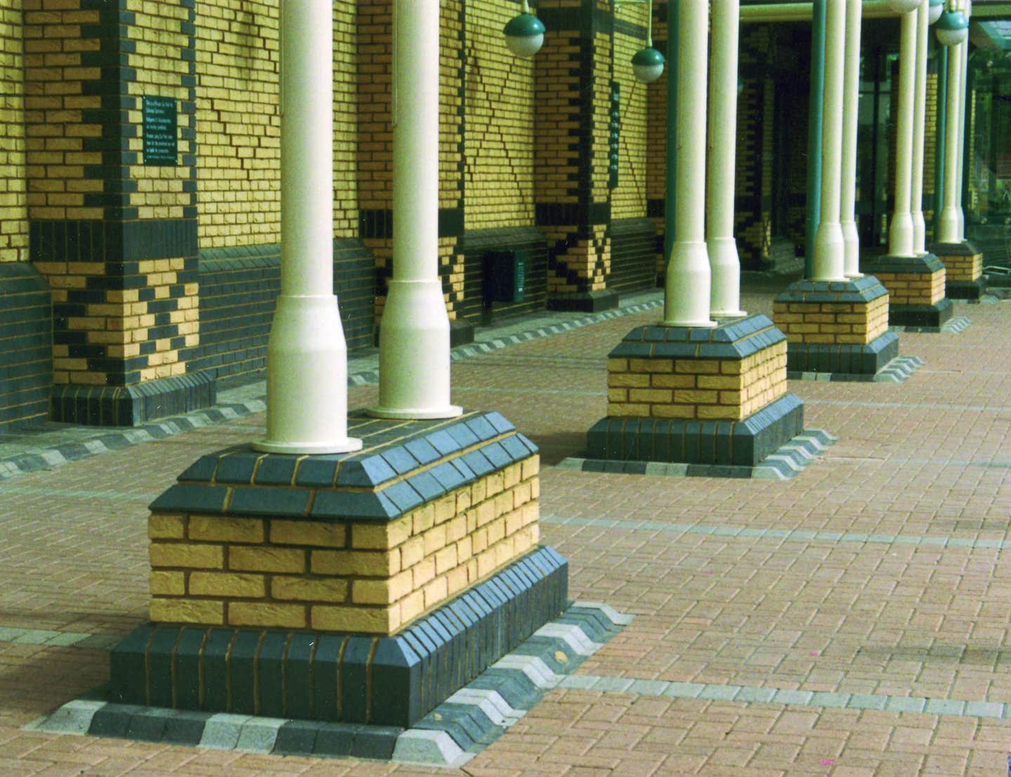 4-northern-roof-tiles-ketley-bricks-and-special-shapes-used-to-form-decorative-feature.jpg
