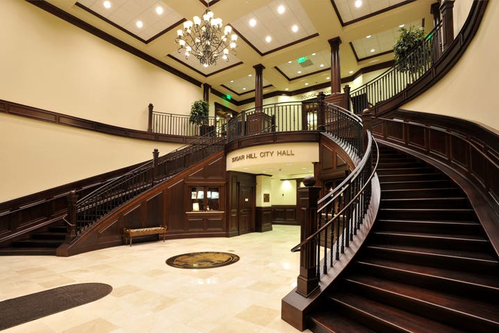 dmg-sugar-hill-ch-custom-staircase--columns.jpg