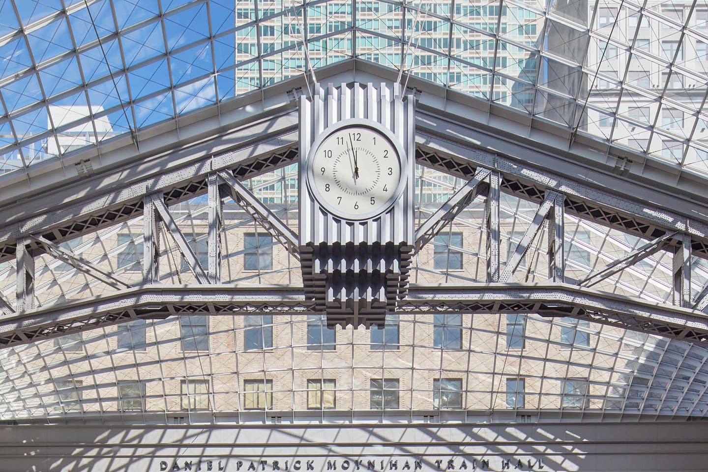 hyde-park-mouldings--peter-pennoyer-architects---moynihan-train-hall-clock-credit-dave-burk-for-empire-state-development--som.jpg