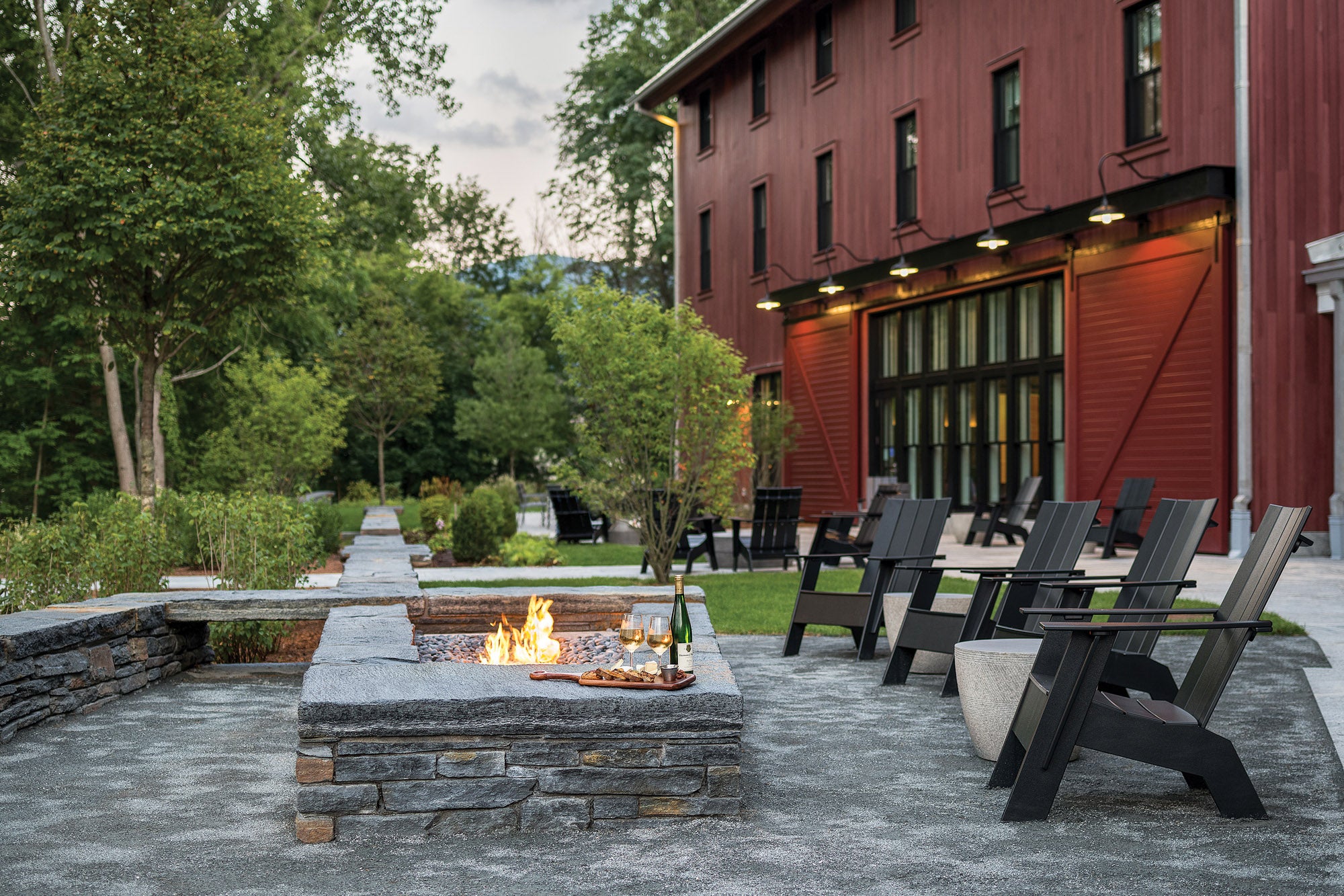 no-6-rb_04_community-firepit.jpg
