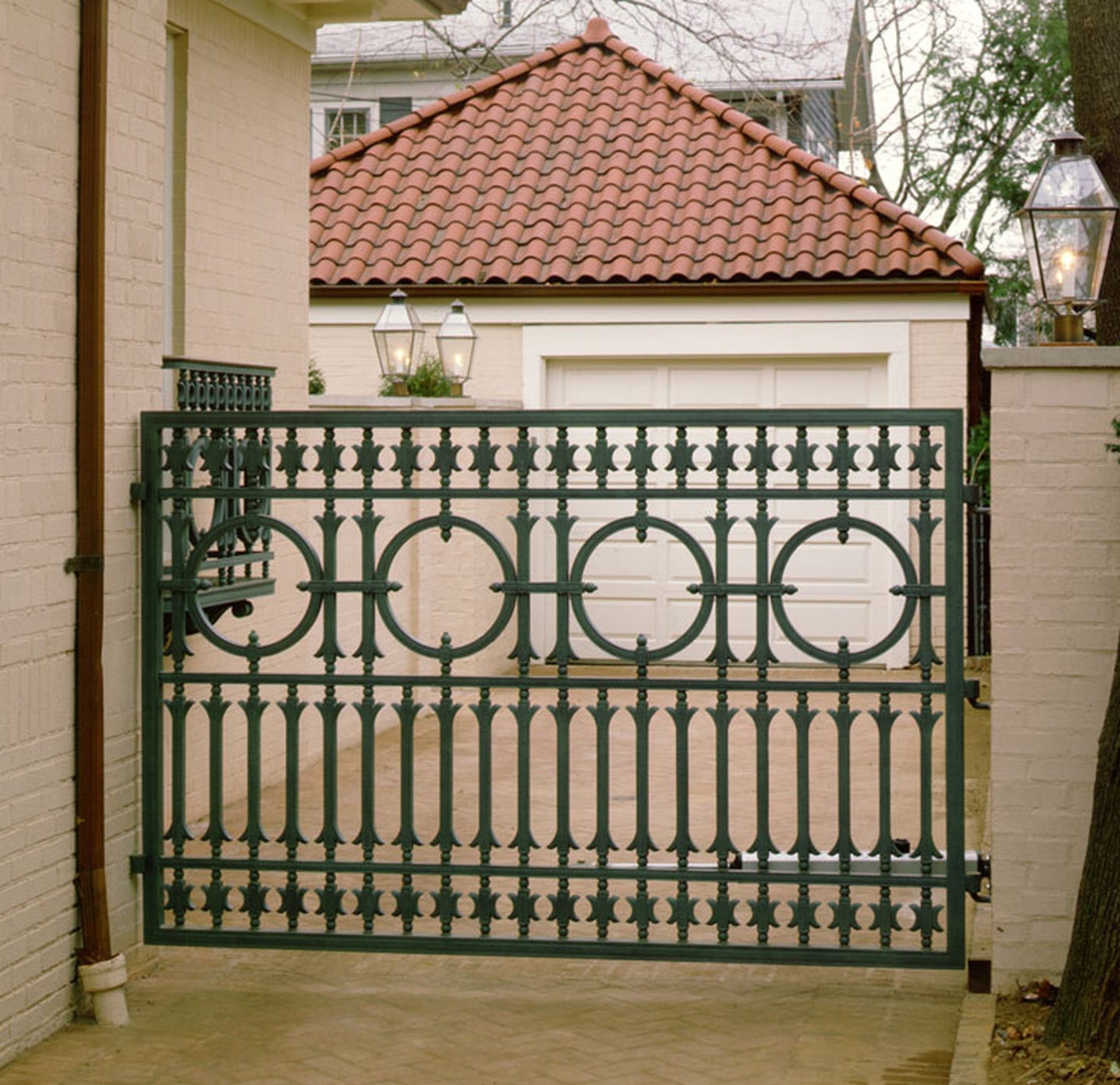 cast-aluminum-gate---1.jpg
