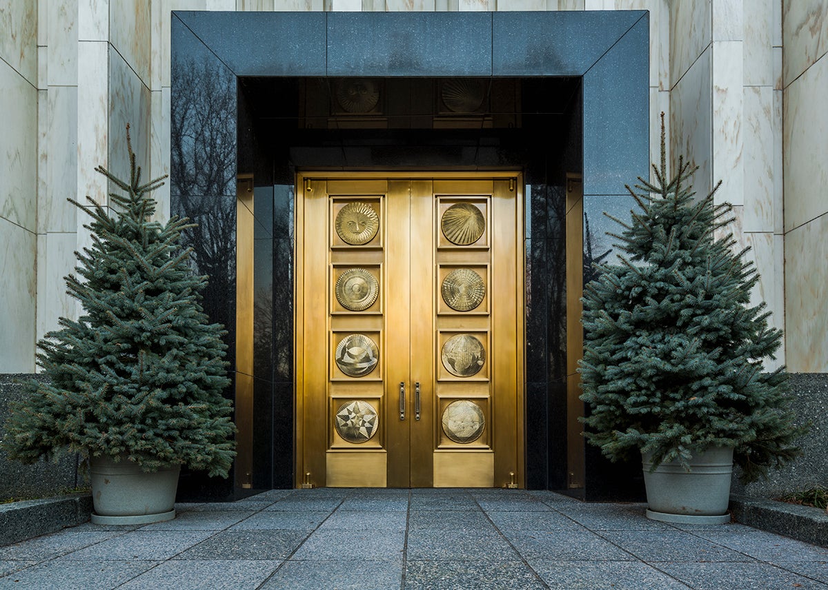 mormontemple-gettyimages-599382826.jpg