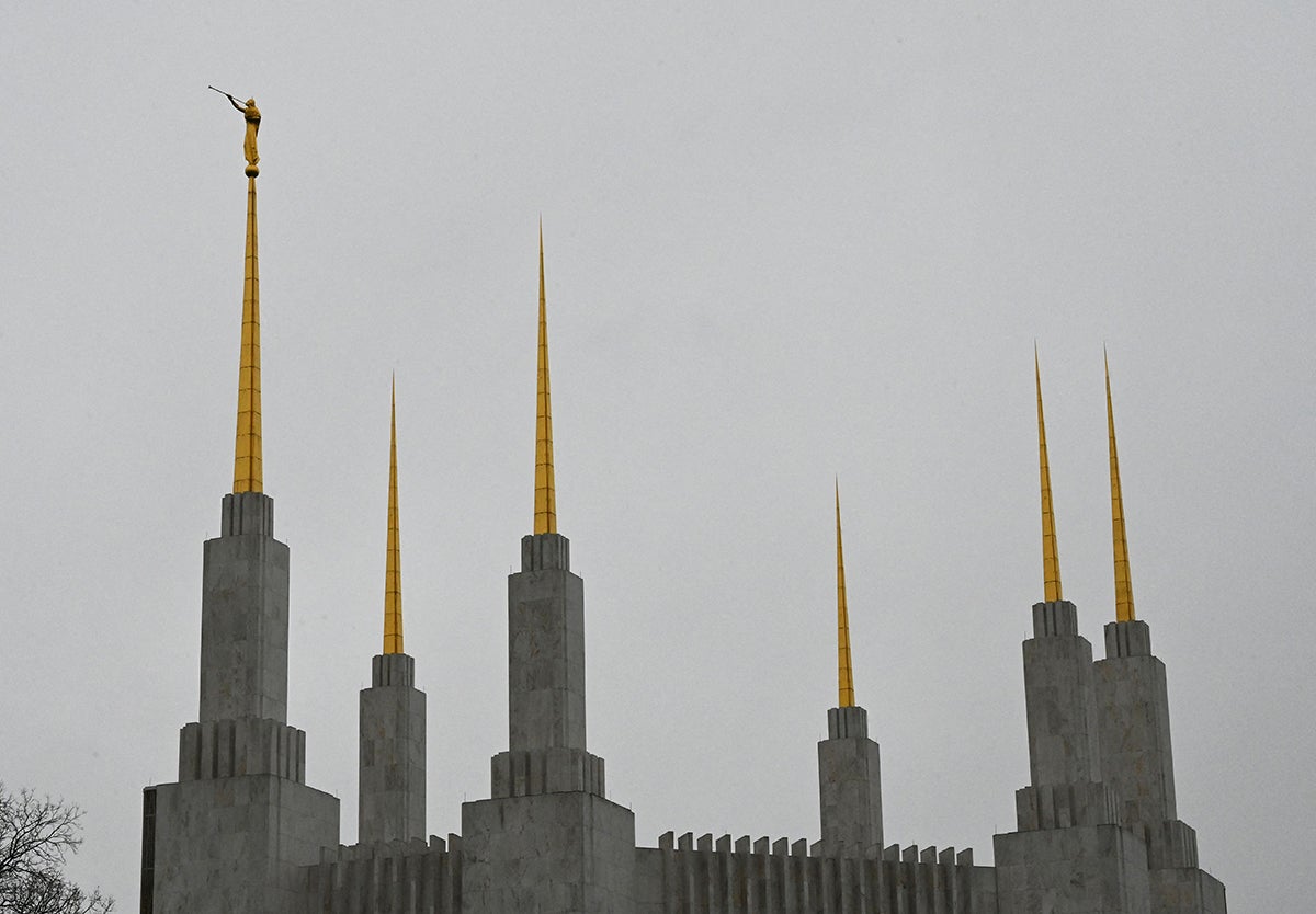 mormontemple-gettyimages-1240078710.jpg