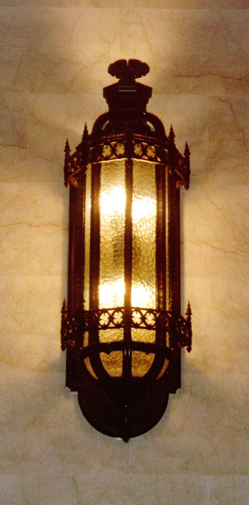 cast-bronze-light-fixture---3.jpg