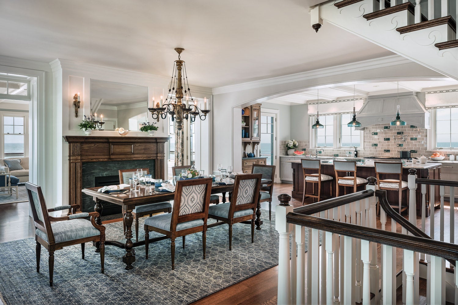 shingle-style-beach-house_dining-room.jpg