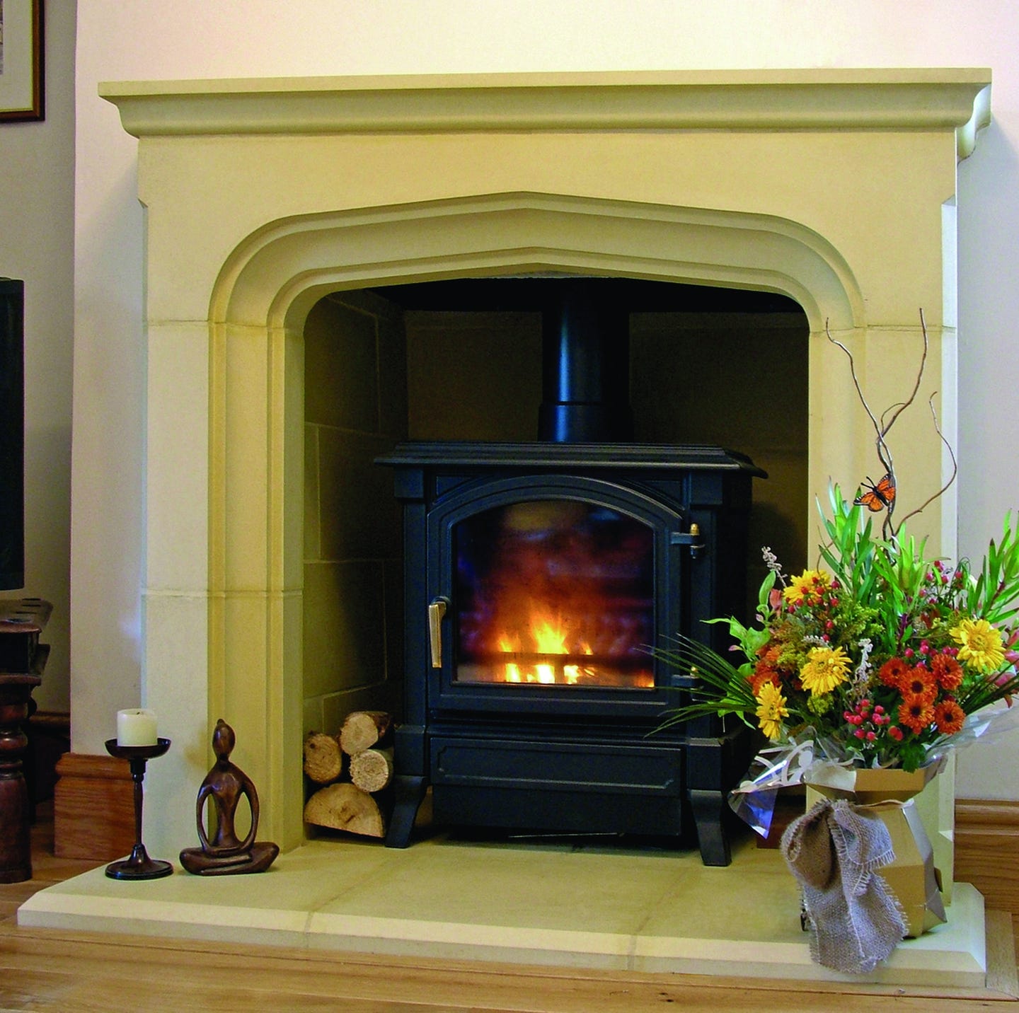 haddonstonetallmanorchimney.jpg