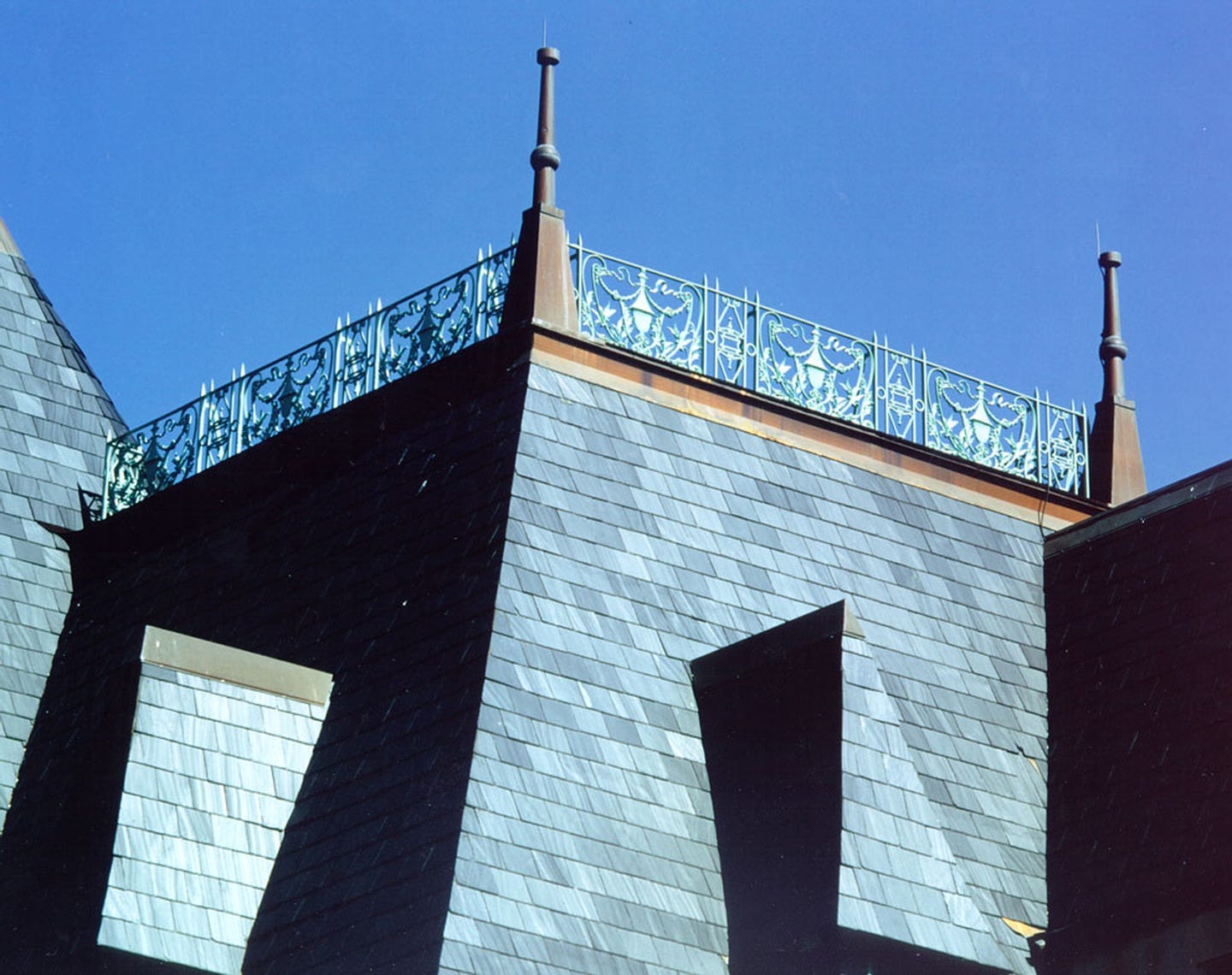 hist-arts-cast-bronze-roof-cresting.jpg