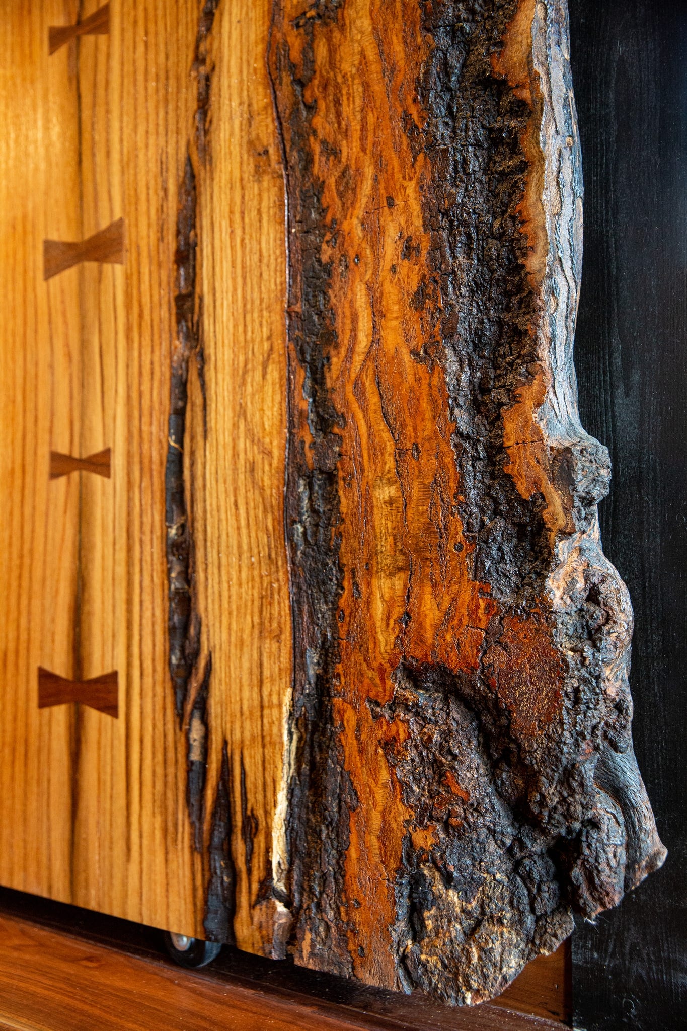 matf_pratt_wv_028_barn-door-to-bedroom-detail.jpg