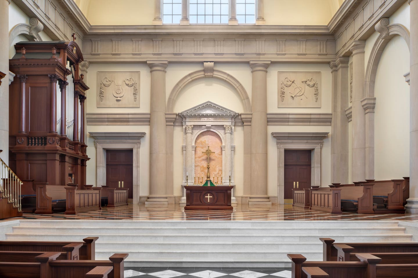 8-chancel.jpg