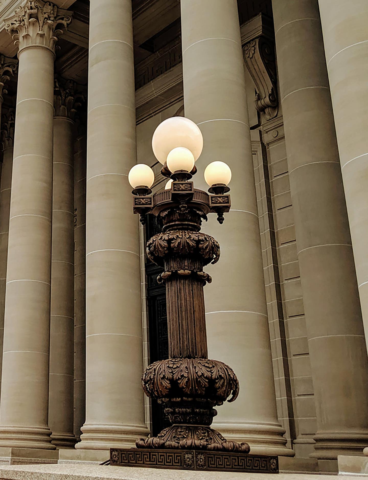 example-of-guths-roman-corinthian-style-at-oklahoma-state-capitol.jpg