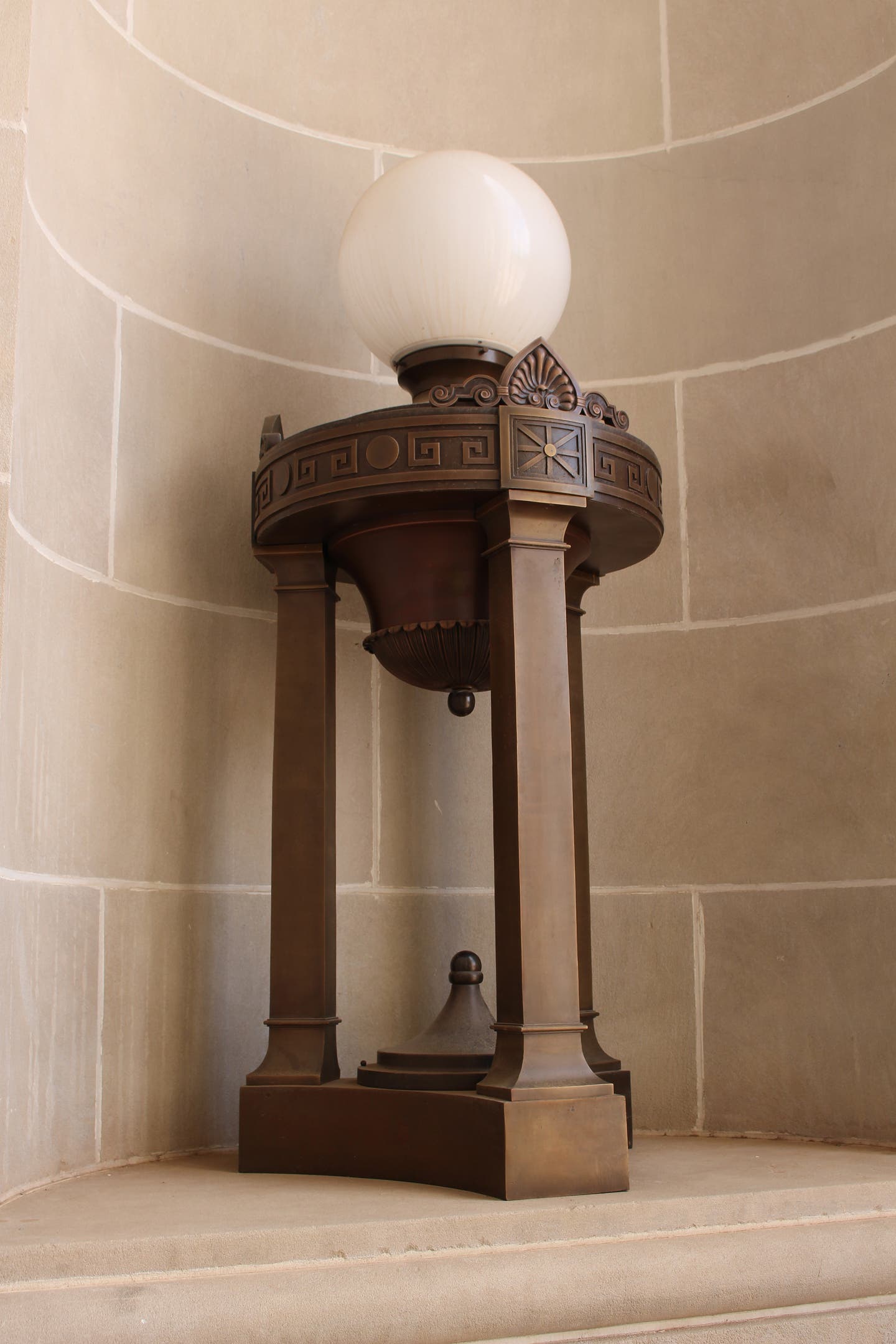 g-restored-guth-alcove-standard-at-oklahoma-state-capitol.jpg
