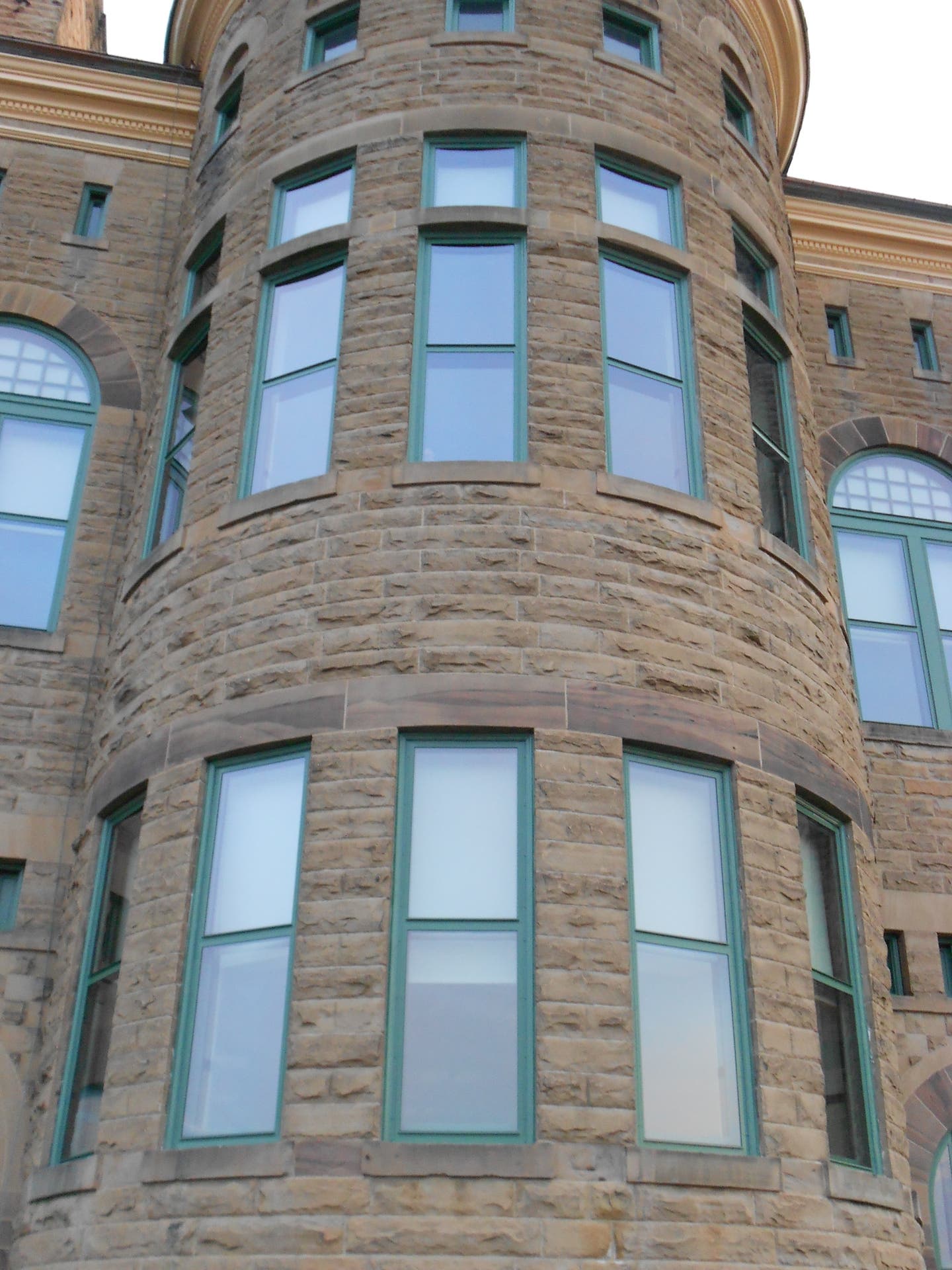 old-stoney---frankfurt-ky---dh-are-maol-c--transom-is-aol-a---cc---1-4-in-low-e-lami.jpg