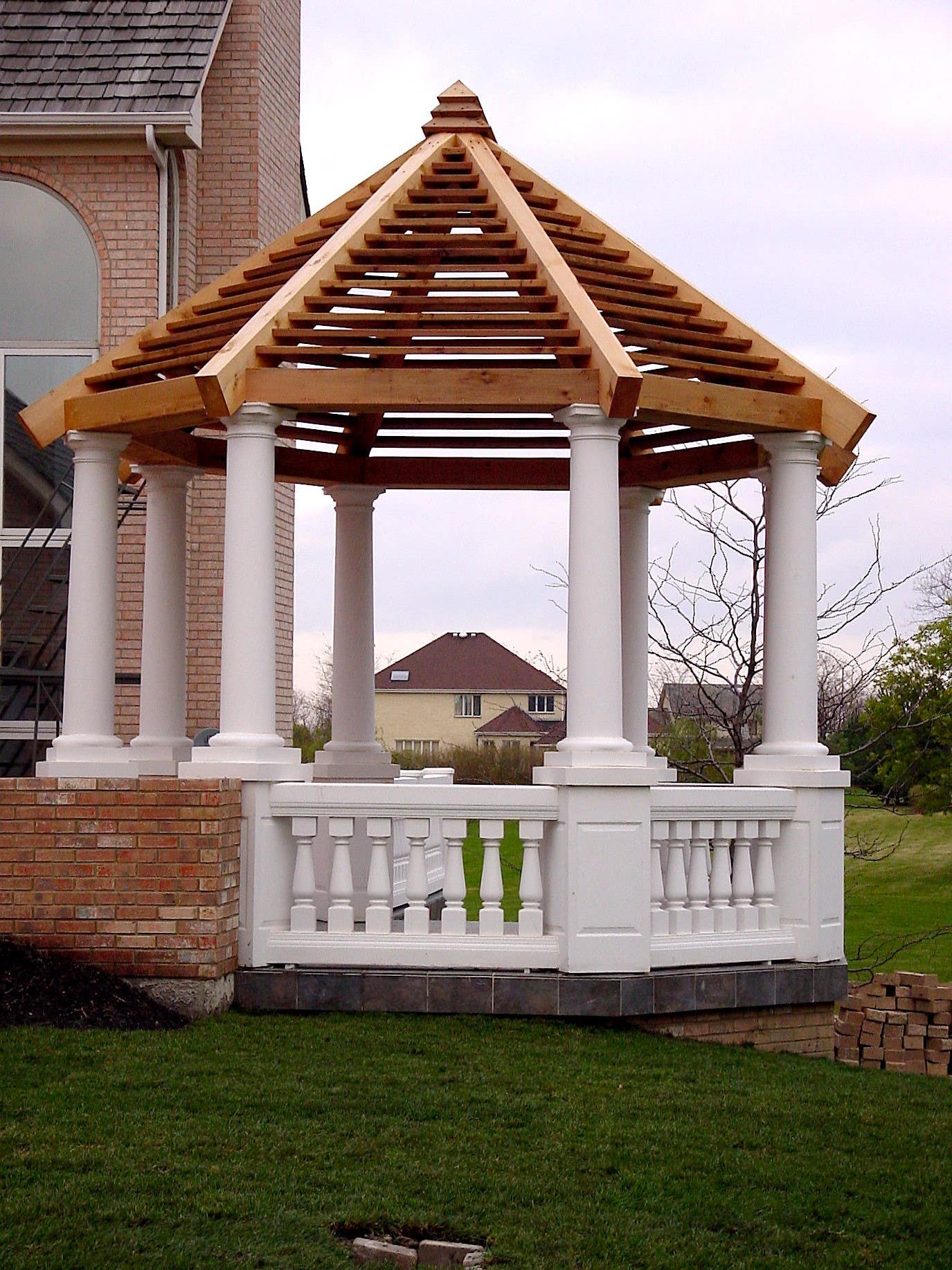 column-pedestals-royal-corinthian.jpg