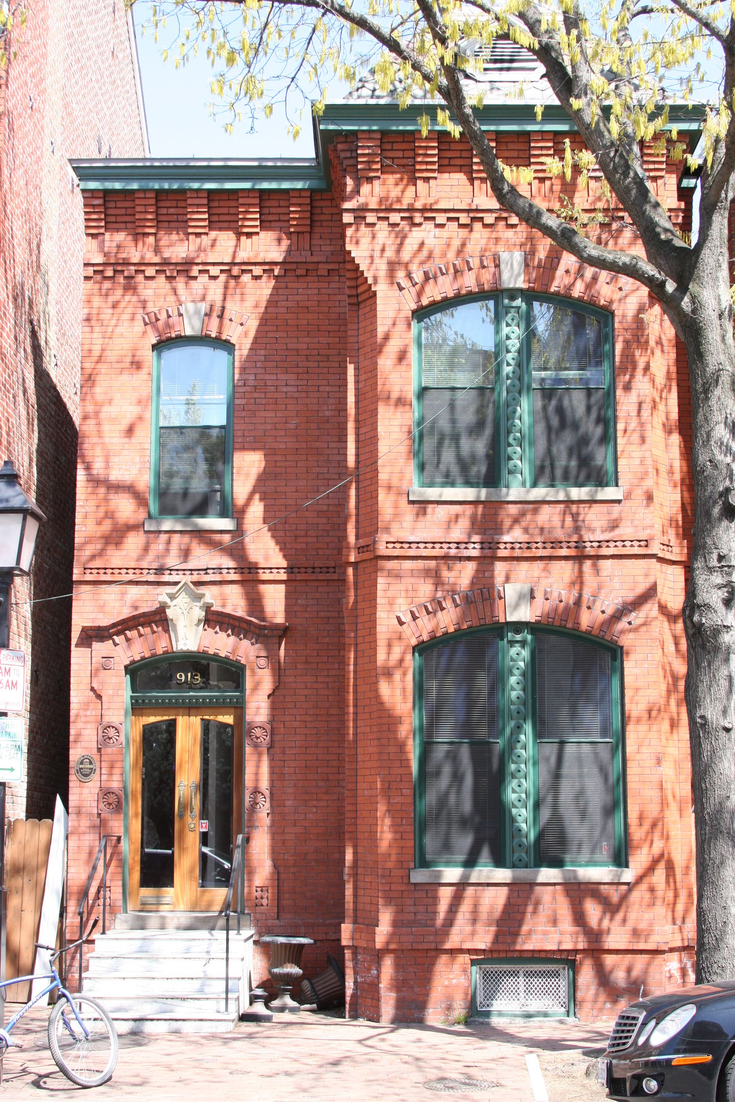 mon-ray-old-town-alexandria-va_exterior-mon-ray-model-504-dh.jpg