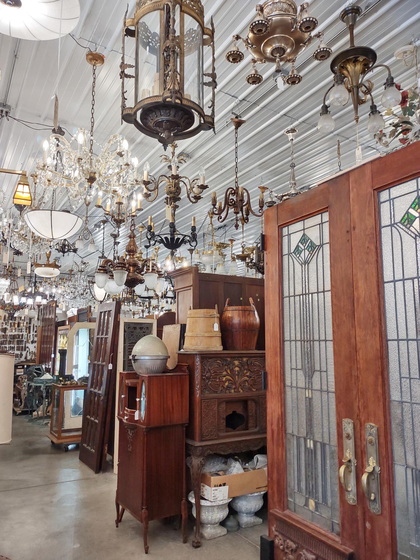 architectural-antiques-of-indianapolis-shop.jpg