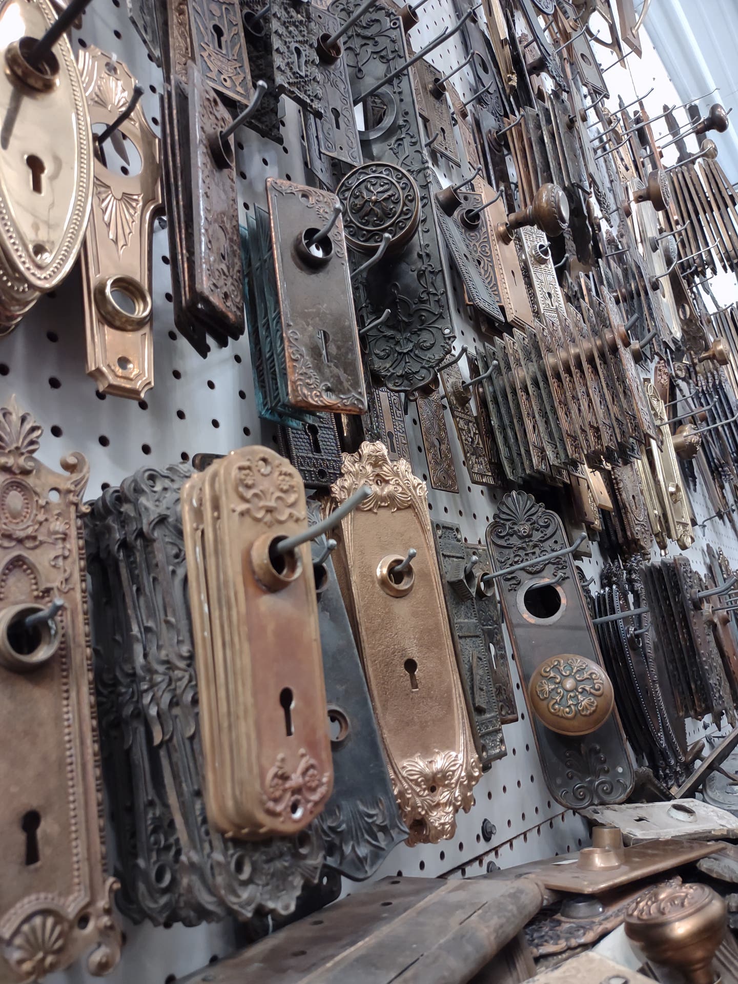 architectural-antiques-of-indianapolis-hardware.jpg