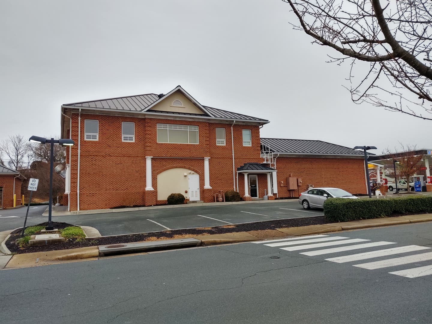 4-gas-stationcharlottesville-va-.jpg