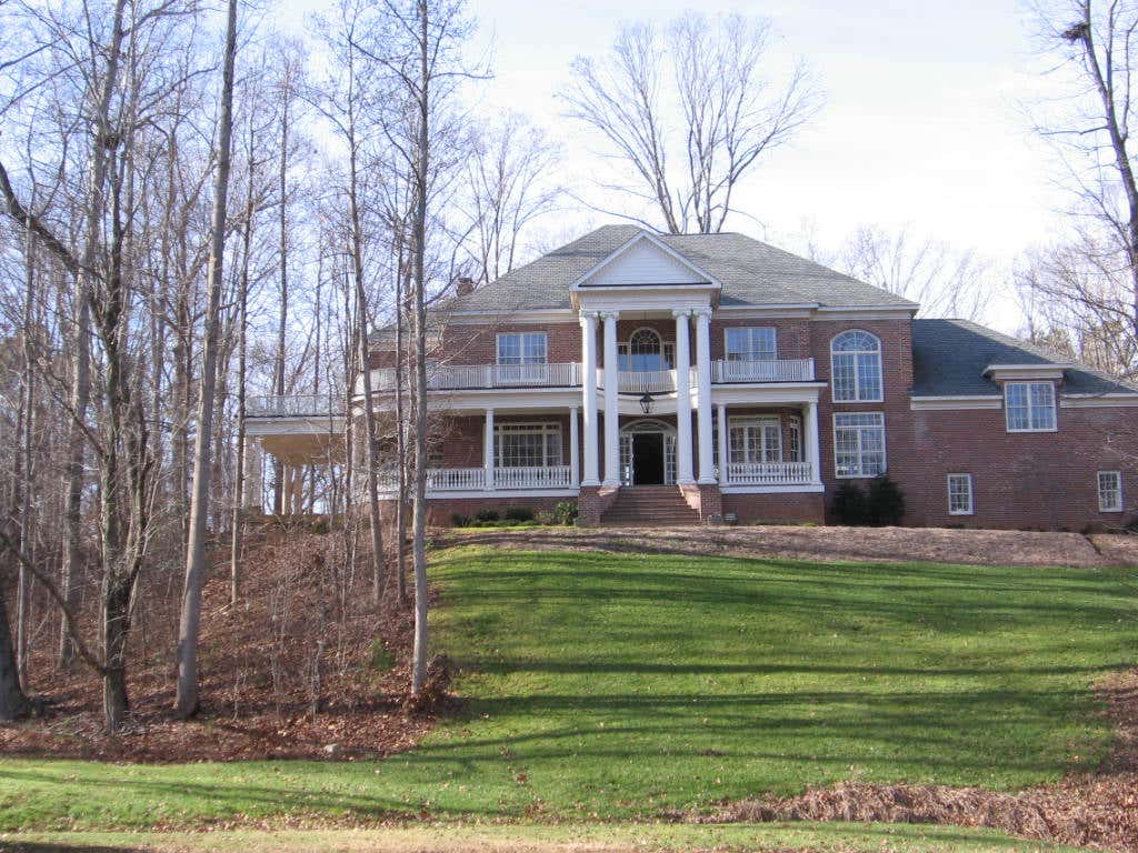 5-new-traditonal-house-rva.jpg