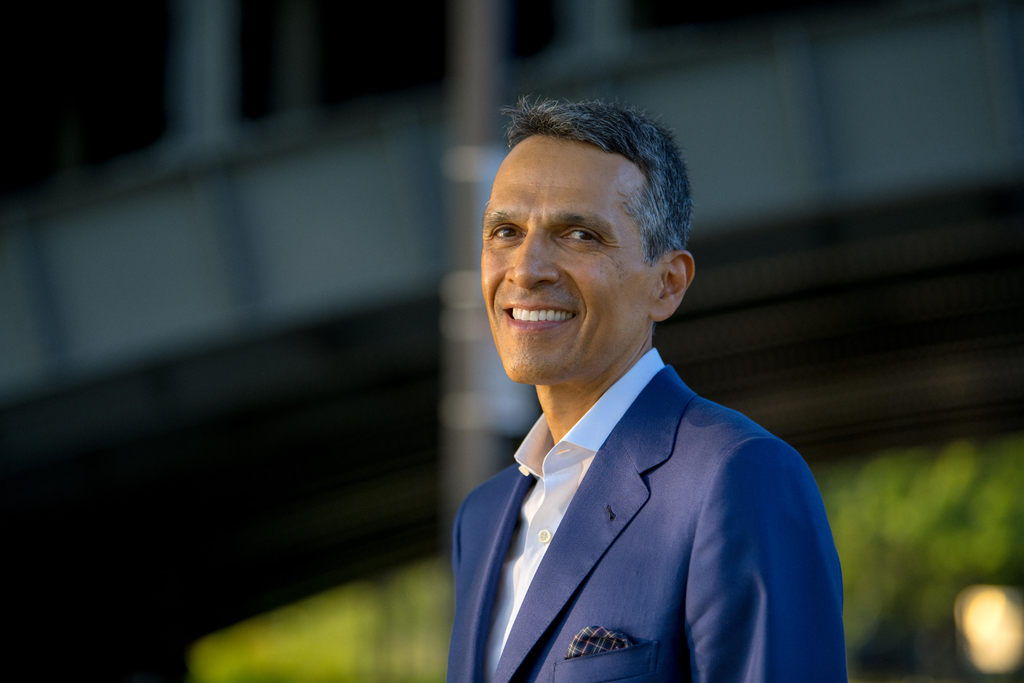 miguel-rosales-photo.png