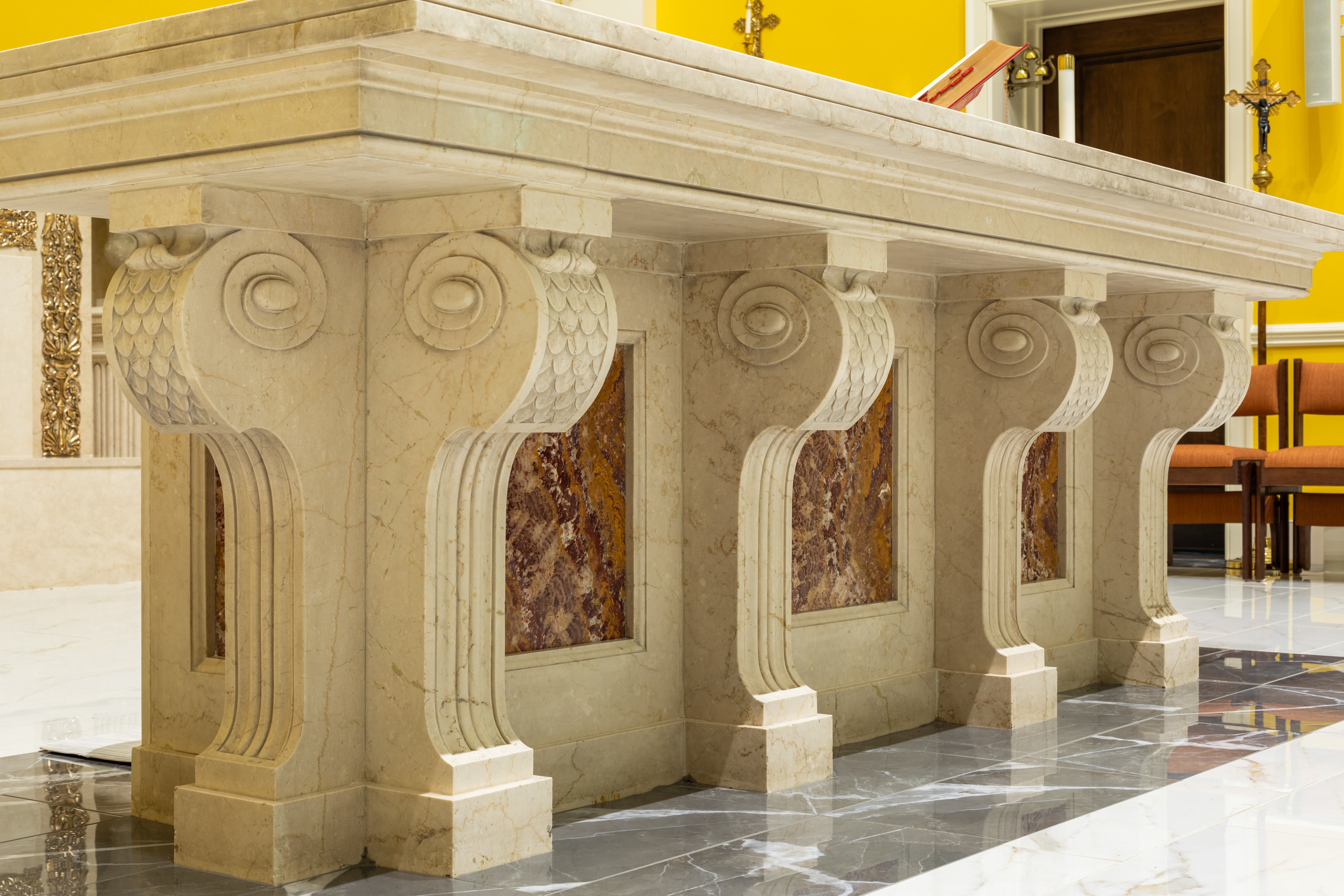 moq-large-70.jpg