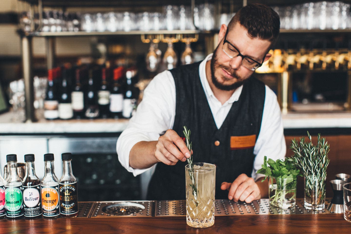 the-apparatus-room-bar--detroit-foundation-hotel.jpg