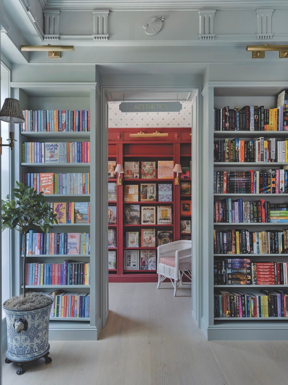 09_beaconhillbookstore-8-26-2022-18-copy-large.jpg
