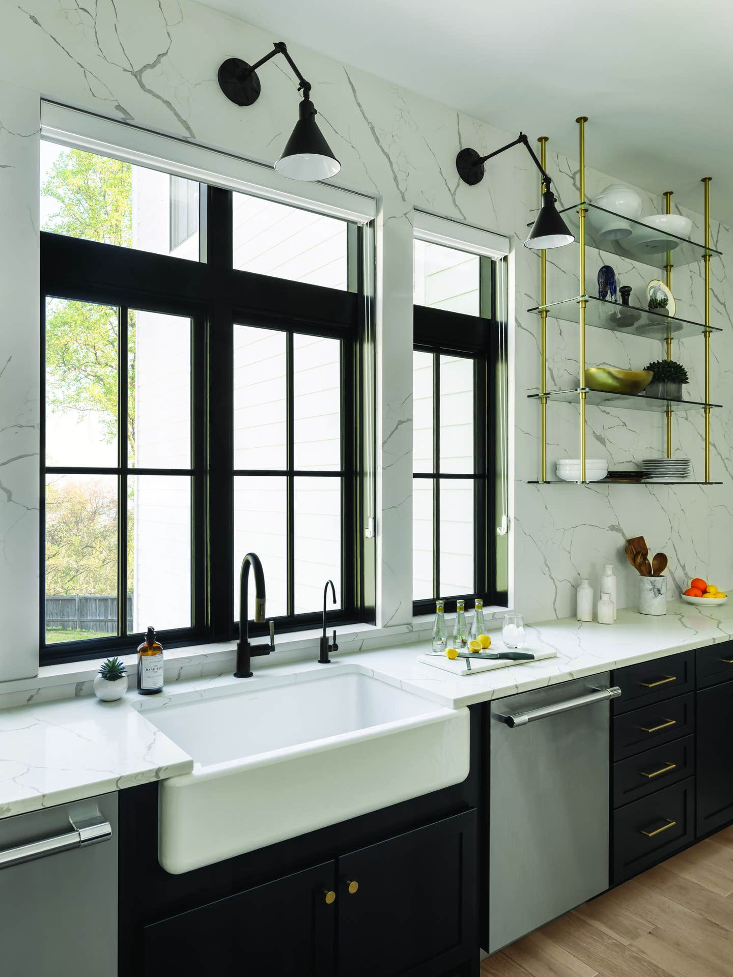 stln-csmt-frg-black-sdl-4363-ib-jpg.jpg