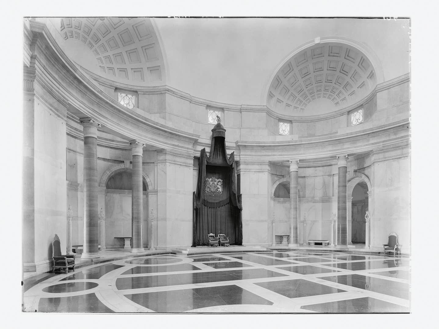 174sm--viceroys-house-the-durbar-hall.jpg