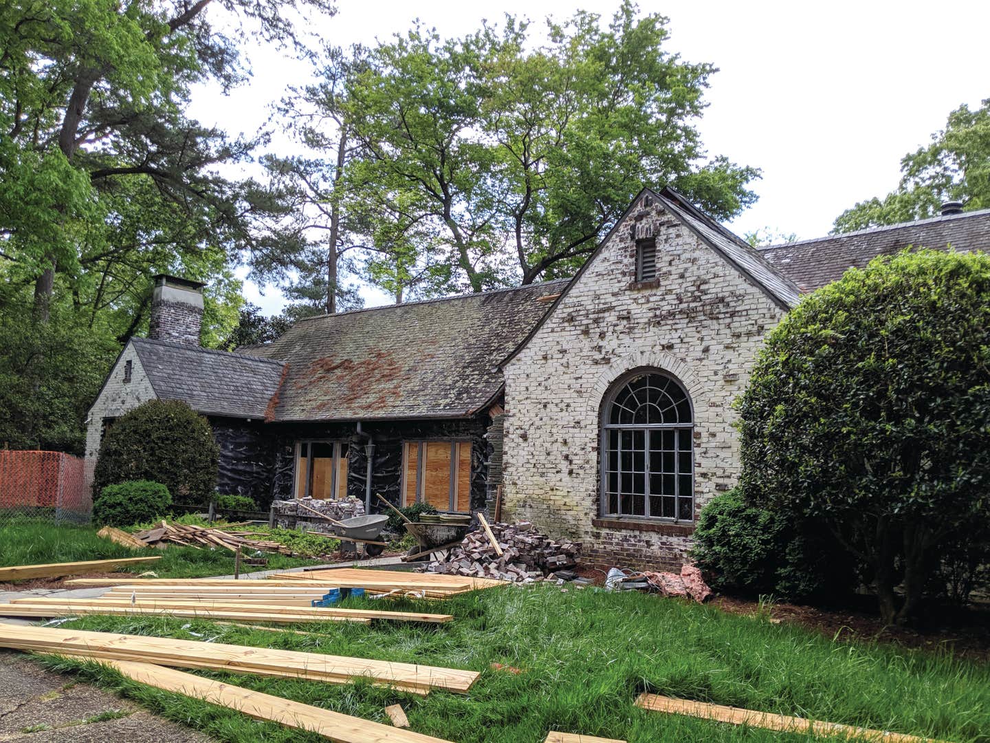 2--exterior-during-construction.jpg