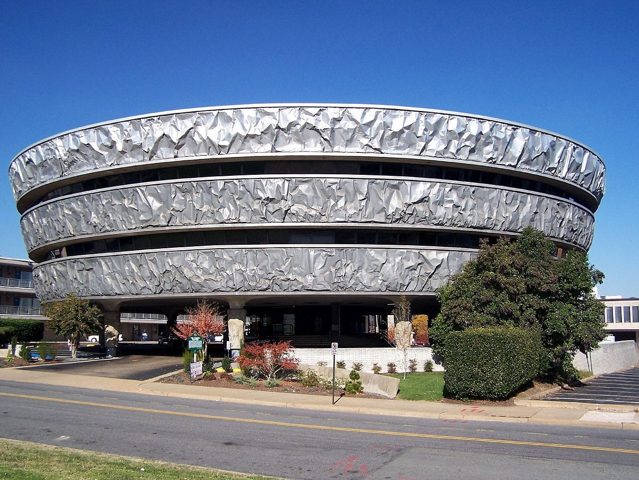 9-haig-jamagoshian-markel-building-richmond-1965.jpg