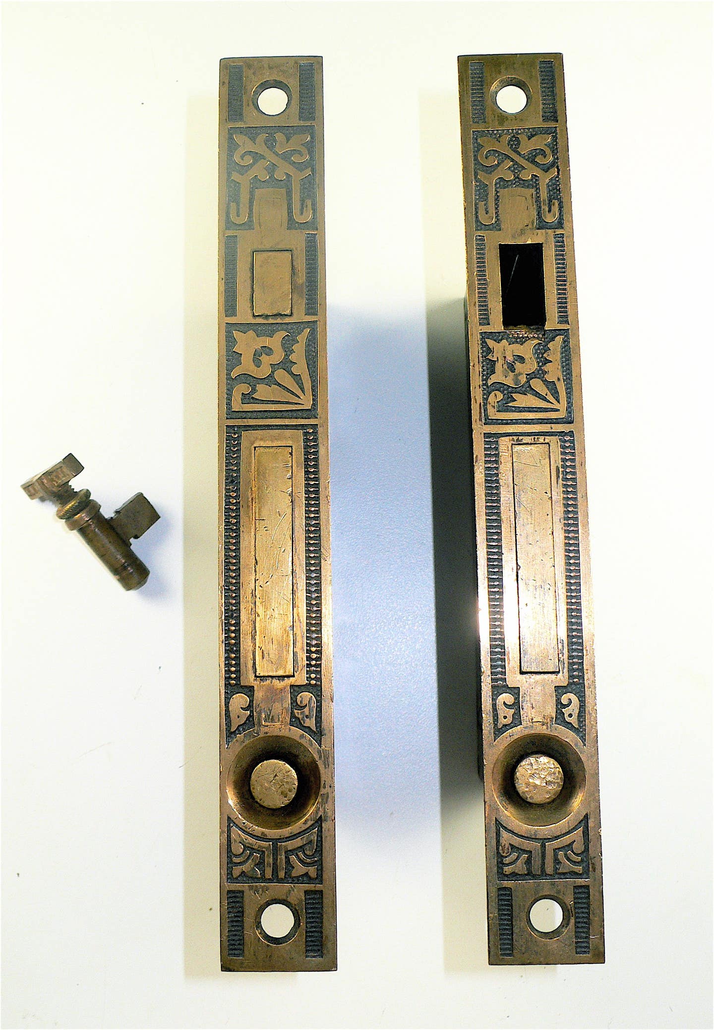 lizs-antique-hardware-image14.jpg