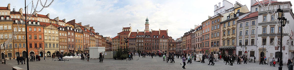 1-old-town-market-square-warsaw.jpg