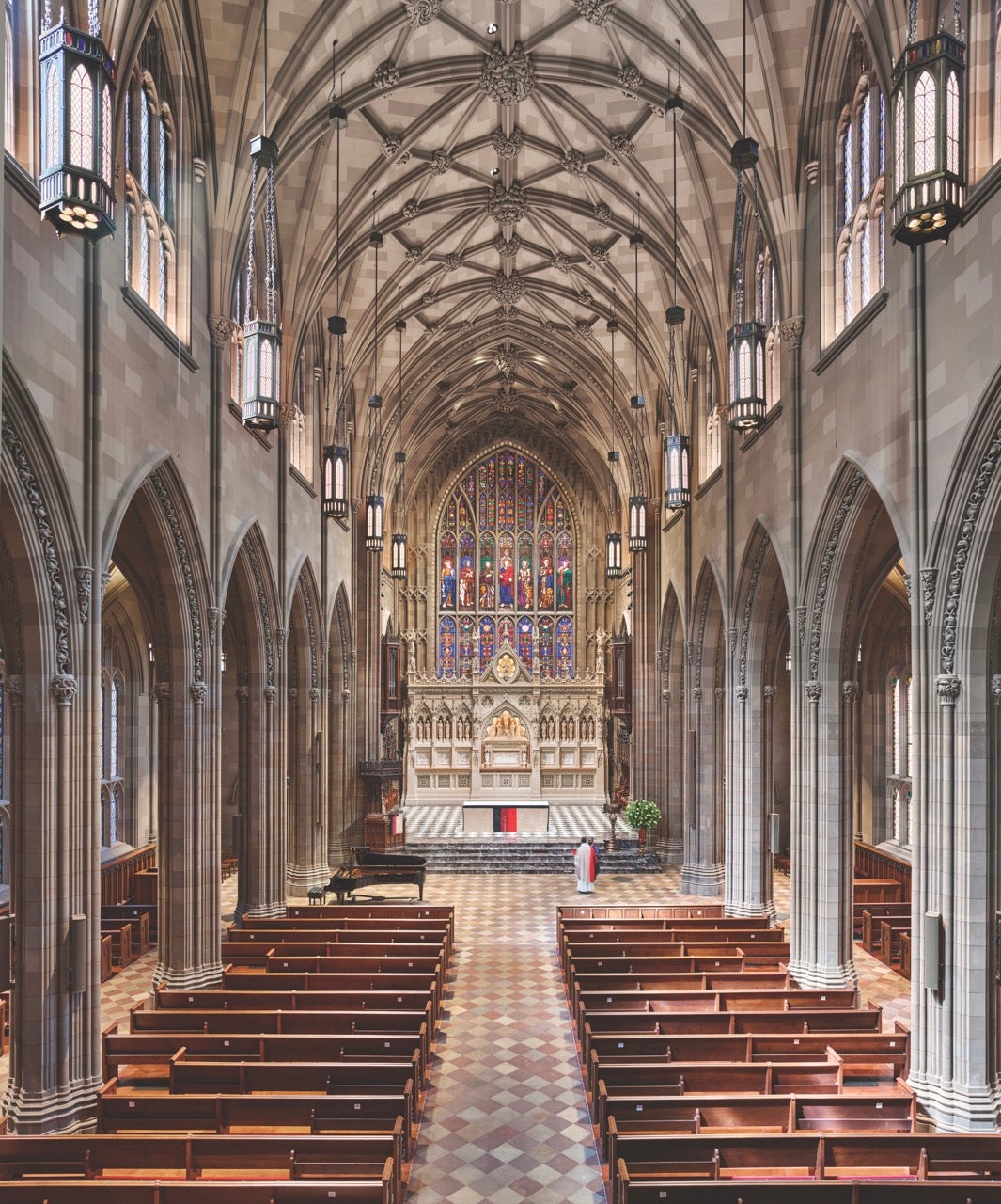 6_trinity_nave-large.jpg