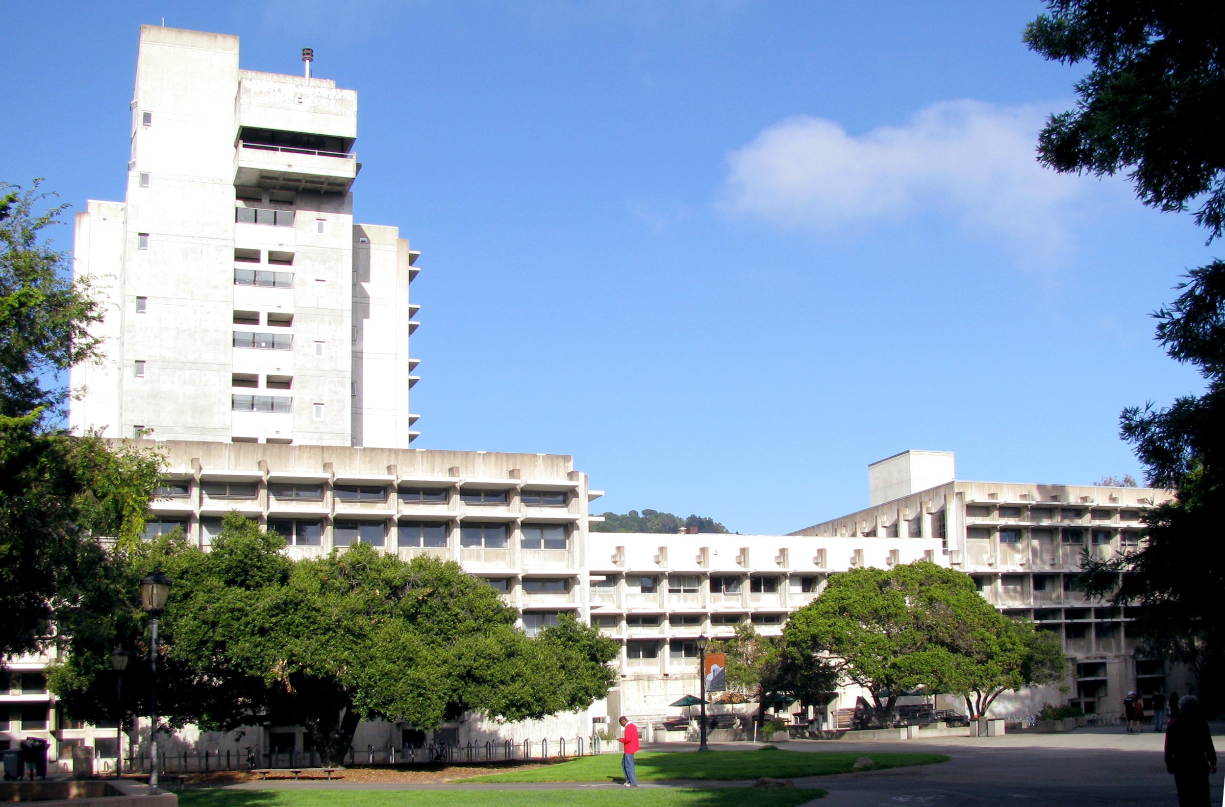 8-faculty-team-design-wurster-hall-ucberkeley-1950s-60s.jpg