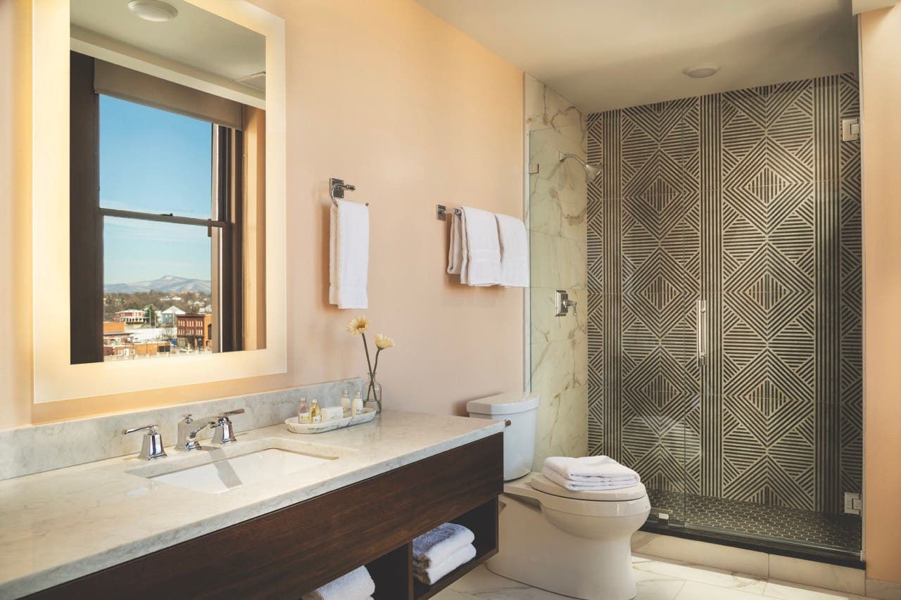 rsz_liberty-trust-rooms-bath-1-large.jpg