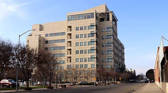 5-federal-court-building-fresno-california.jpg